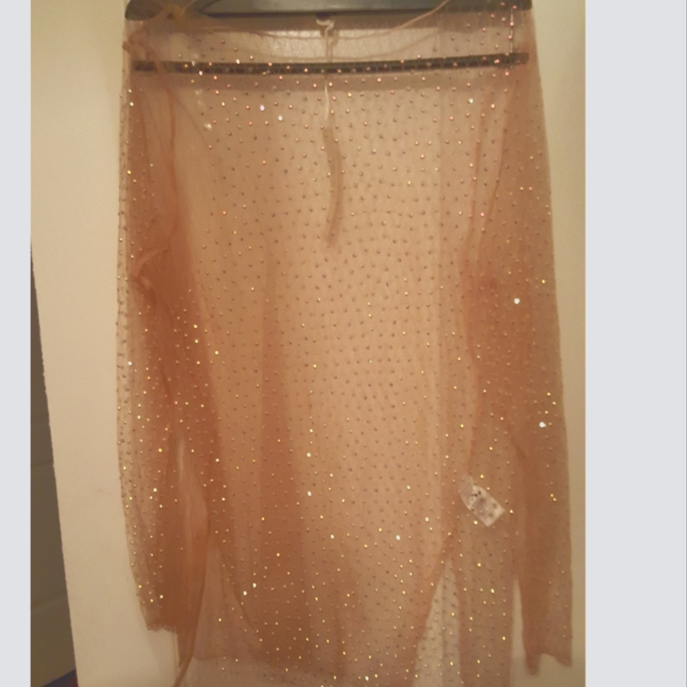 PEACHY SPARKLE SEQUIN STUDDED TOP